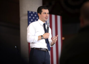 Primarie Usa, anche Pete Buttigieg getta la spugna