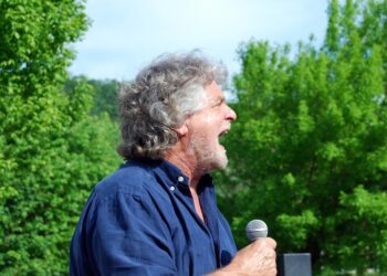 Chi si consola con la tesi del “suicidio” dell’Occidente