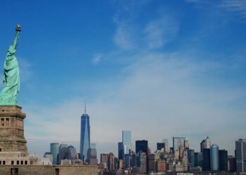 La confusione fra storia e politica, il fatto più agghiacciante