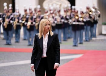 I primi passi della politica internazionale del nuovo governo