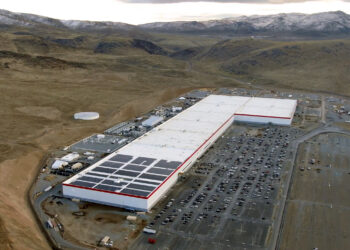 Le giga factory: player della transizione ecologica o avversari della sostenibilità?