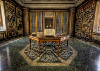 Vivere con meno sofferenza la propria inattualità