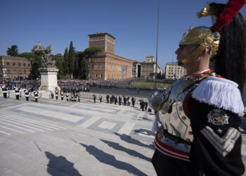 I repubblicani accanto al capo dello Stato e alle Forze armate