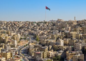 Lo spettacolo precede la storia