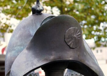 Lo spettacolo precede la storia