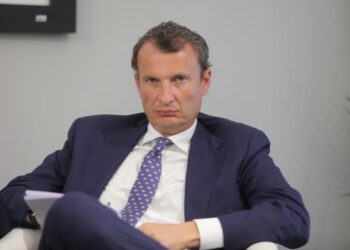 Ristabilire i poteri del Parlamento