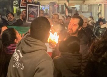 Rimini in piazza per il popolo iraniano