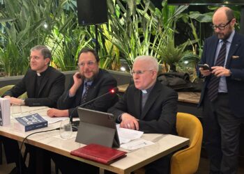 L’inquietudine dell’esserci. Il divino pensato e il pensiero rivelato: filosofia e teologia a confronto